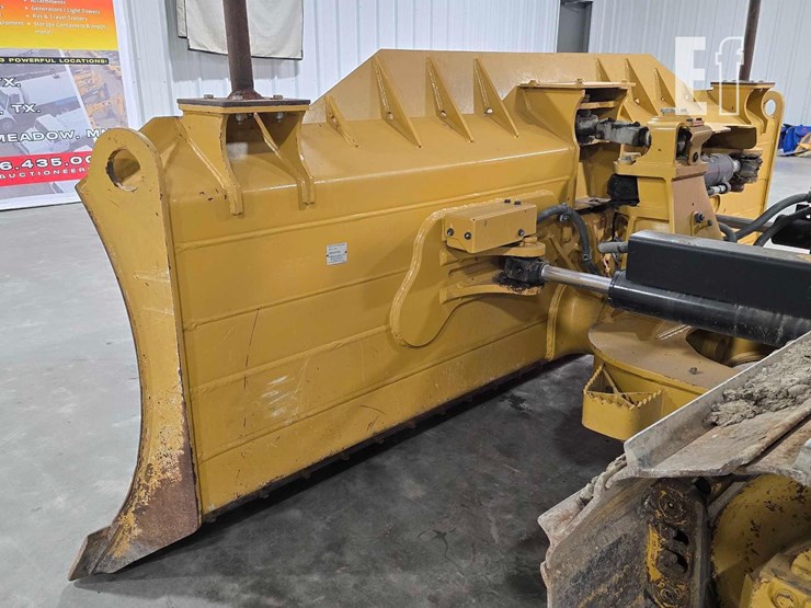 2022-caterpillar-d4-lgp-image-12