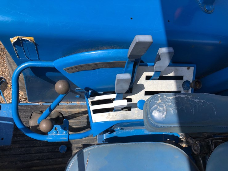 1977-ford-tractor-image-11