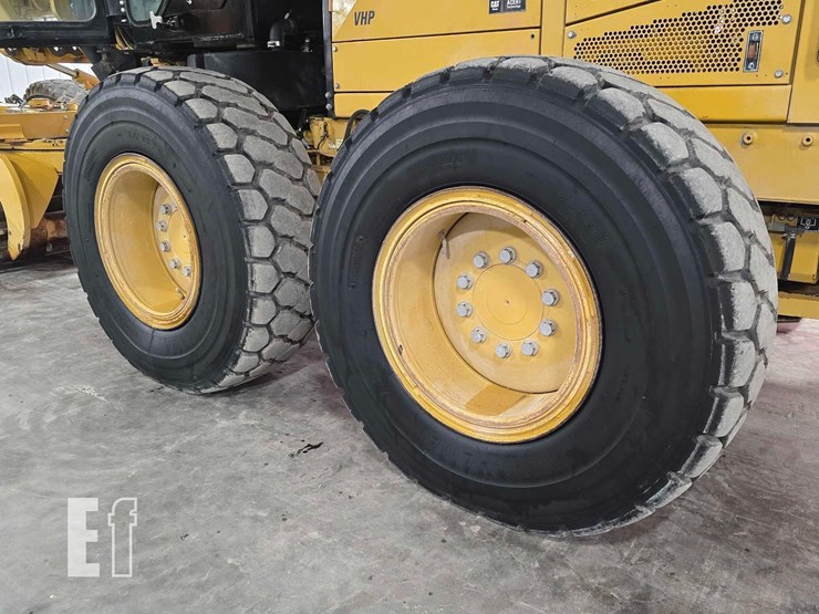 2010-caterpillar-160m-image-30