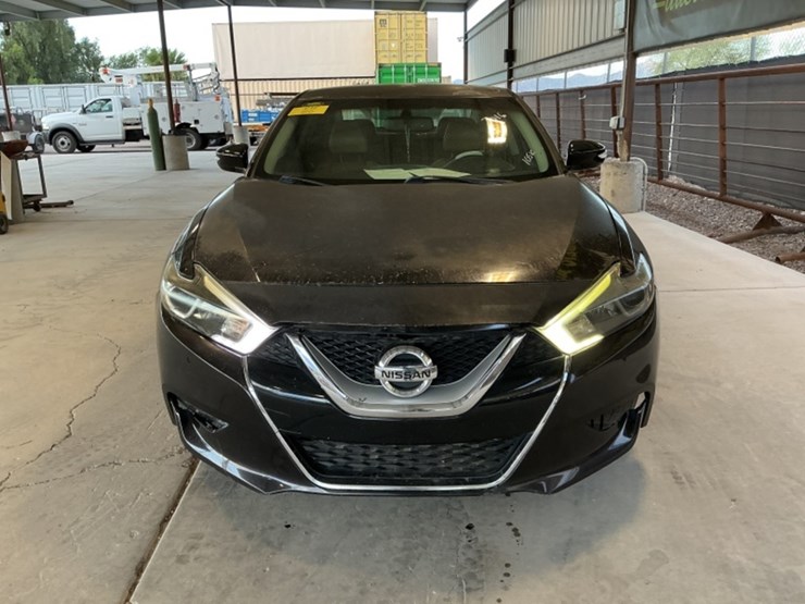 2016-nissan-maxima-sdn-image-3