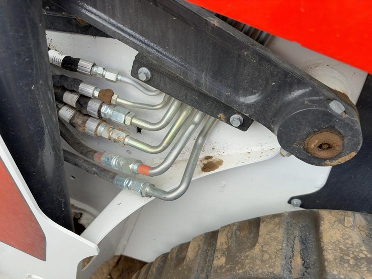 2025-bobcat-t66-image-25