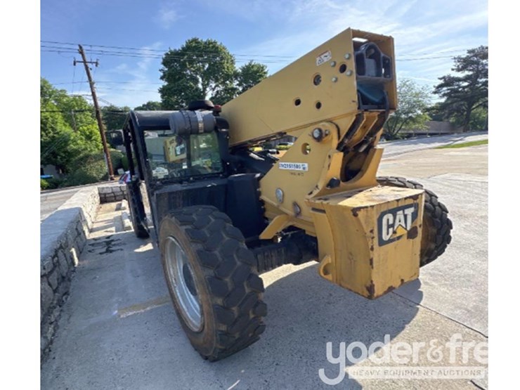 2015-caterpillar-tl943c-image-2