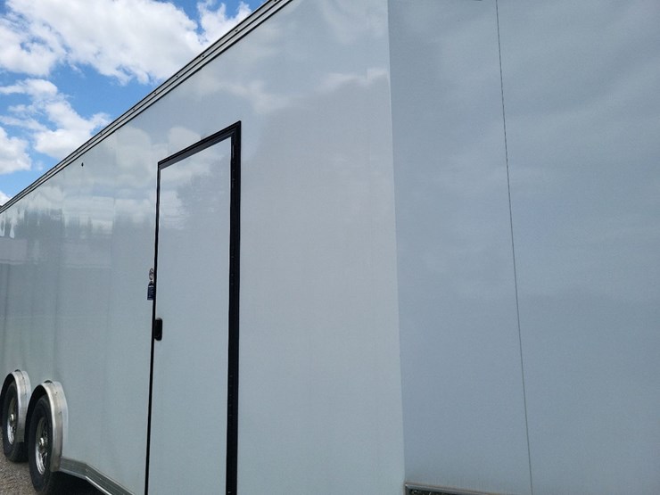 2022-united-enclosed-tandem-axle-bumper-trailer---nice-one-owner-image-49