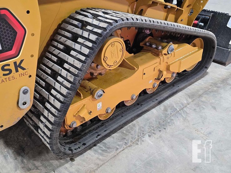 2025-caterpillar-255-image-38