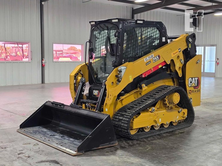 2025-caterpillar-255-image-1