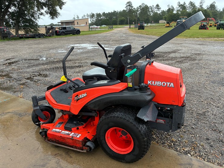 kubota-zd326-image-3