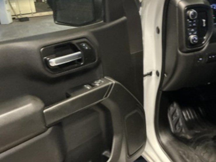 2021-chevrolet-silverado-1500-image-22
