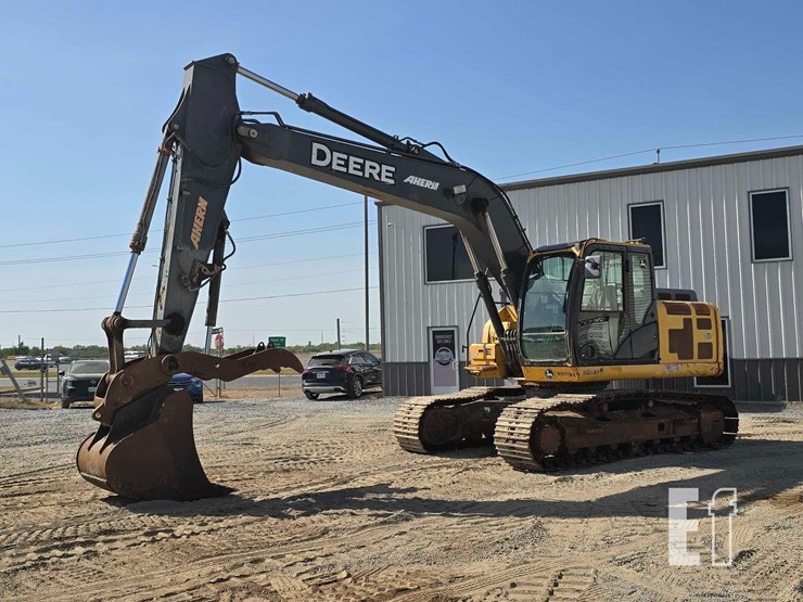 2016-deere-180g-lc-image-1