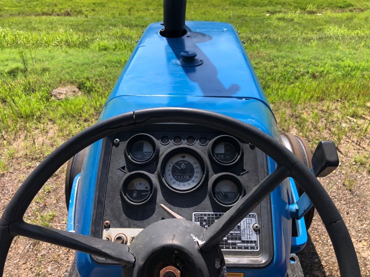 1977-ford-tractor-image-9