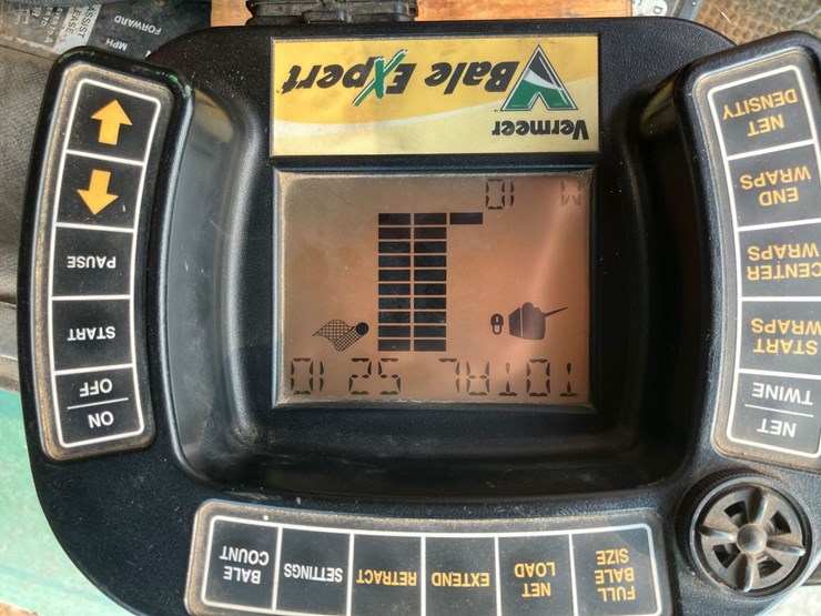 vermeer-664m-round-baler-image-6