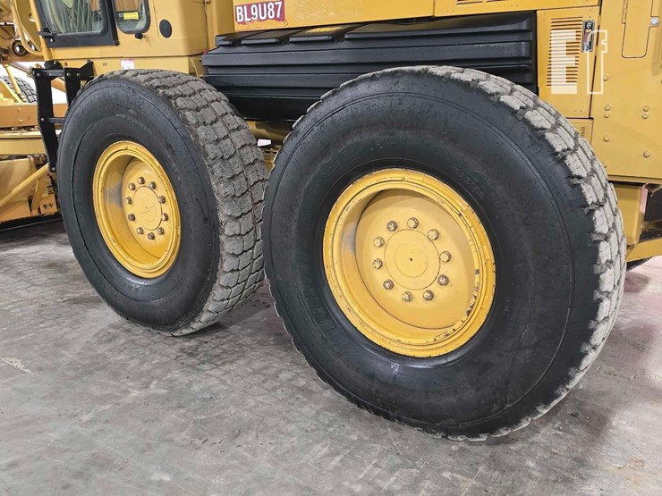 2006-caterpillar-143h-image-32