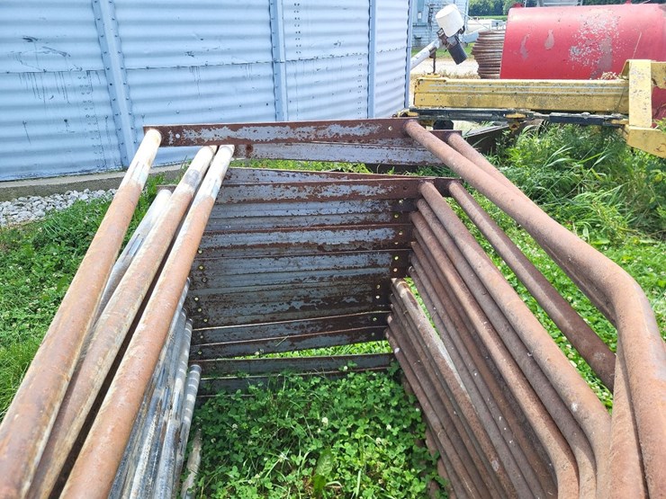 (20)-freestalls-w/(4)-pipe---tag-#1246-image-7
