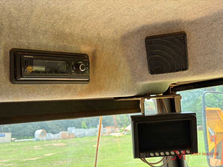 2022-volvo-a30g-image-39
