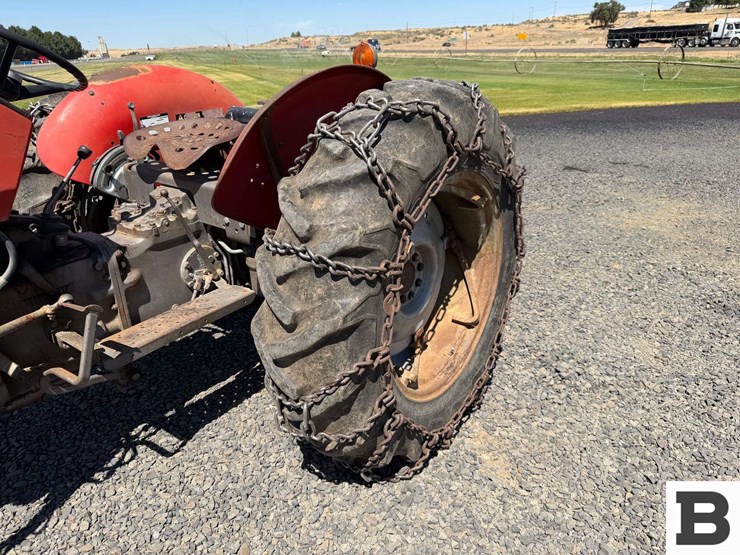 1975-massey-ferguson-235-image-16