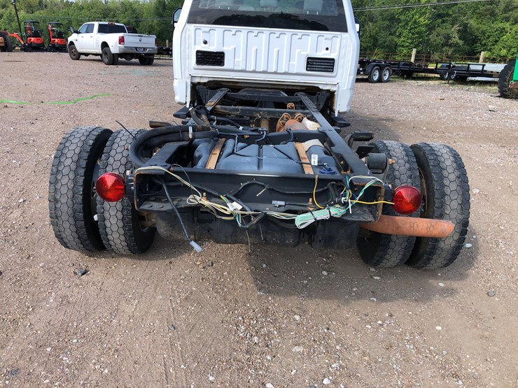 2019-ford-f550-image-8