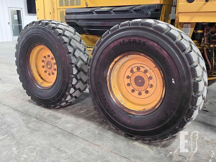 2004-caterpillar-140h-image-28