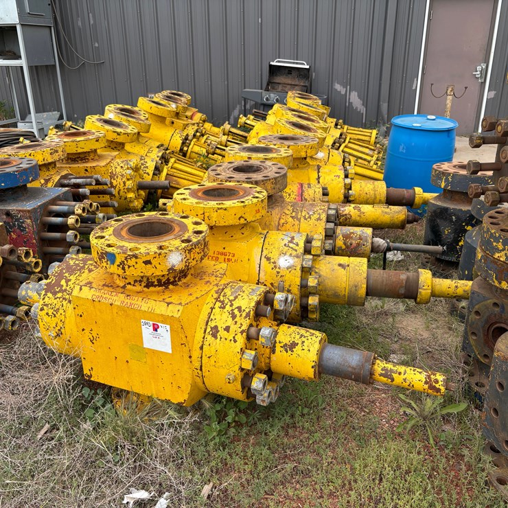 (12x$) 7-1/16” 10k frac valves