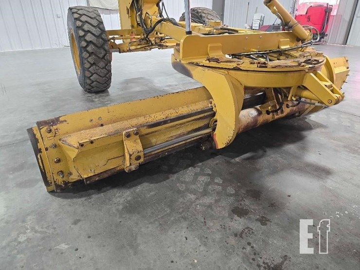 2011-caterpillar-140m2-image-12