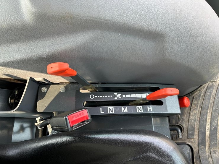 kubota-mx6000-image-35