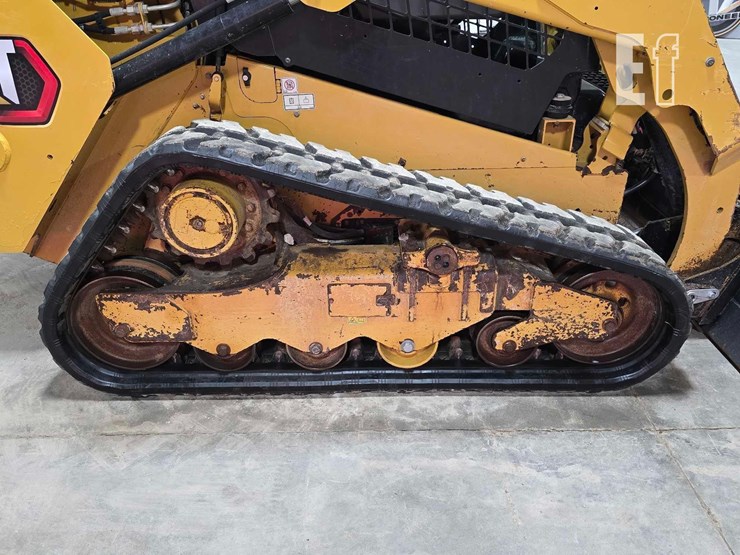 2022-caterpillar-259d3-image-32