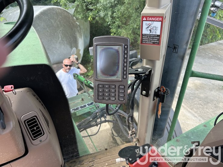2000-john-deere-4700-image-7
