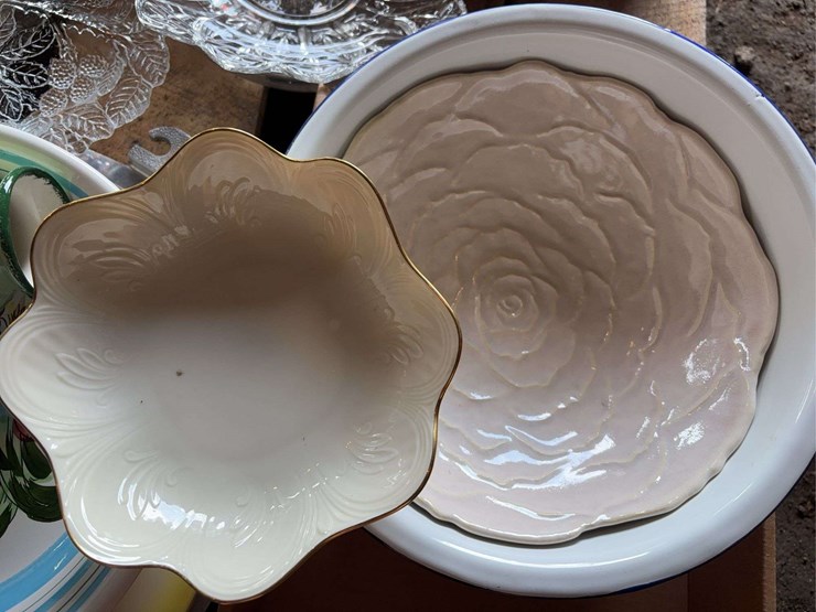 assorted-kitchenware-and-decorative-glassware-collection-image-8