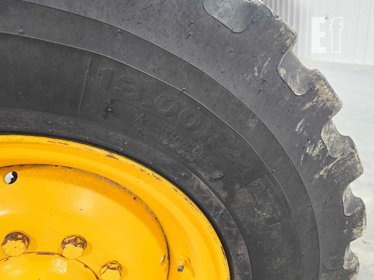 2004-caterpillar-120h-image-29