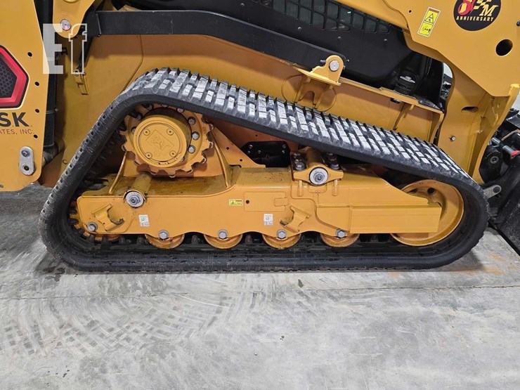 2025-caterpillar-255-image-33