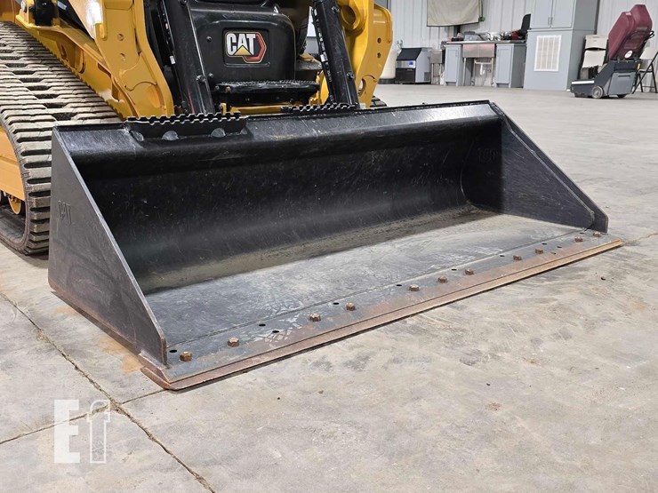 2025-caterpillar-255-image-10
