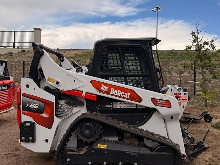 2025-bobcat-t66-image-1
