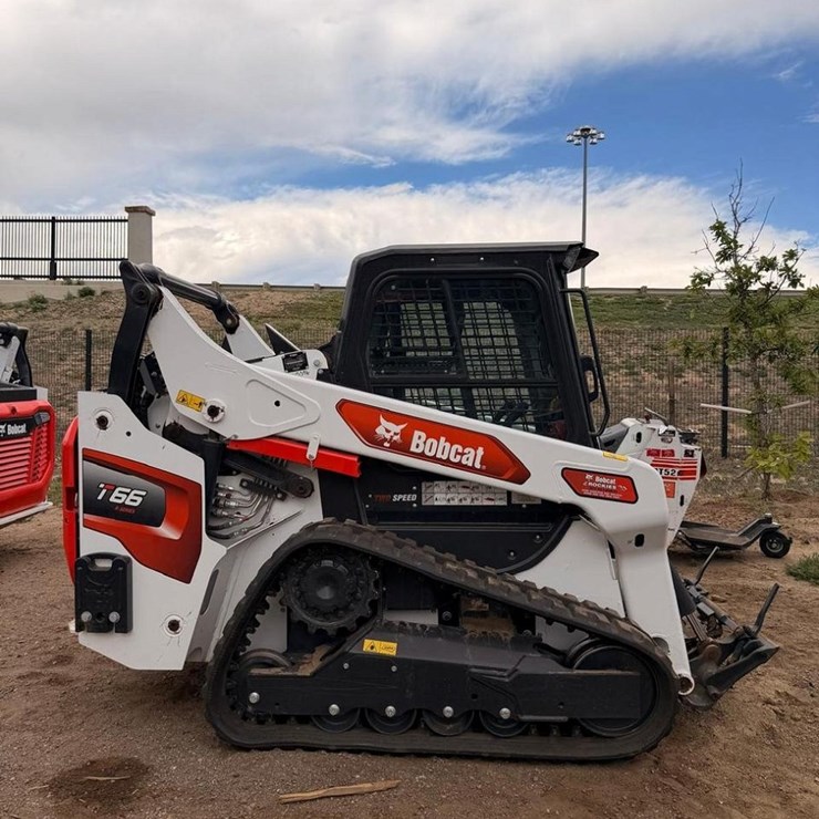 2025 BOBCAT T66