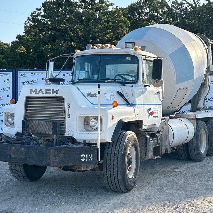1994 MACK DM690S