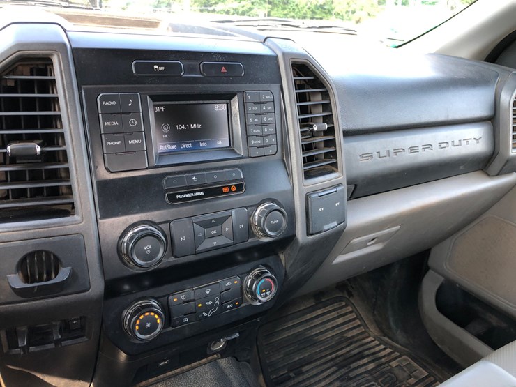 2019-ford-f550-image-14