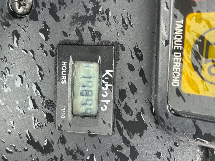 kubota-zd326-image-9
