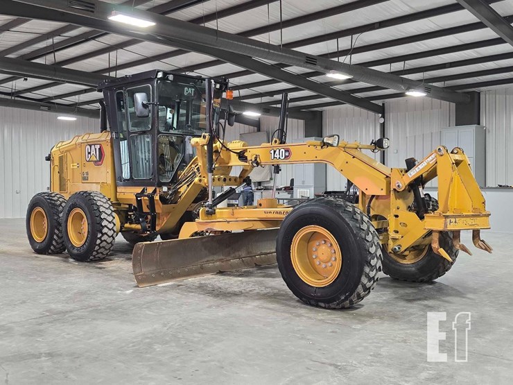 2022-caterpillar-140gc-image-2