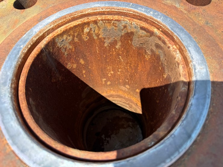 (1)-7-1/16”-10m-hydraulic-&-(2)-manual-frac-valves-image-4