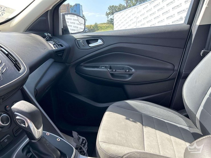 2013-ford-escape-image-19