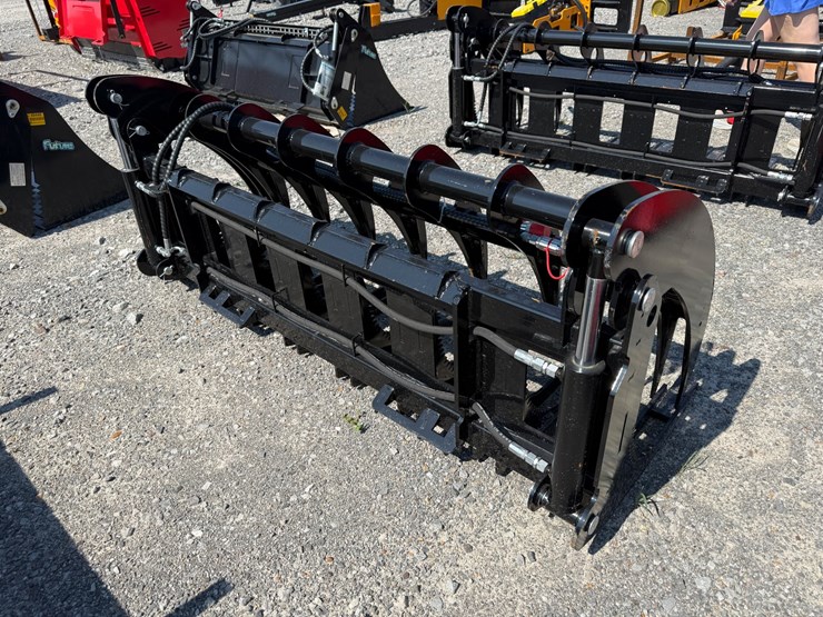 #2014-•-unused-future-clg72-70"-skid-steer-curved-log-grabber-c-hxzmq2605136-inv#48931-image-1