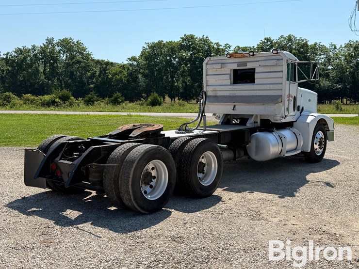 1995-peterbilt-377-image-5