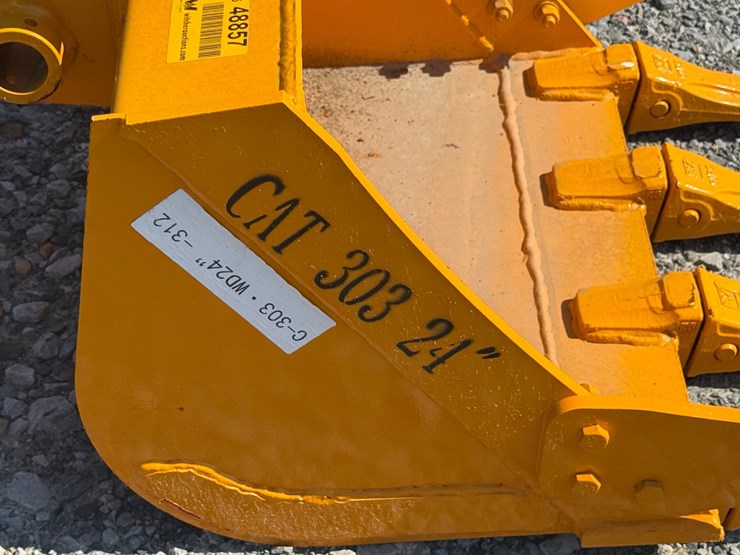 caterpillar-24-image-8
