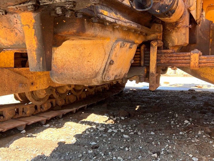 caterpillar-d4-image-26