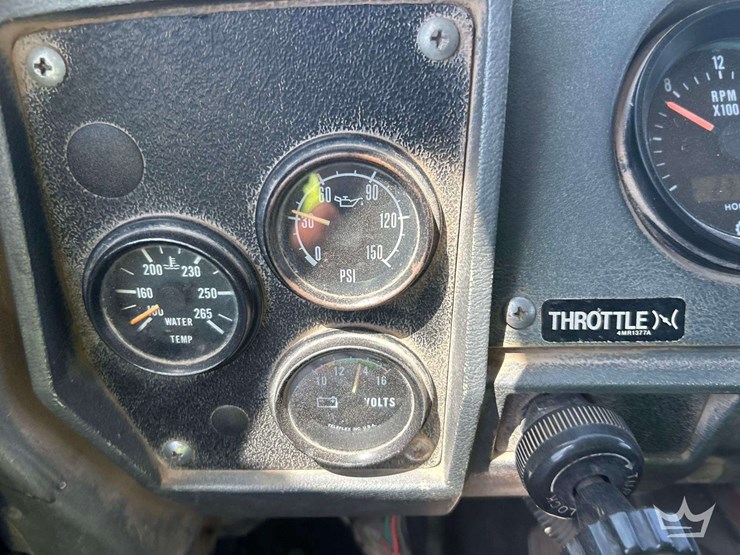 1994-mack-dm690s-image-13