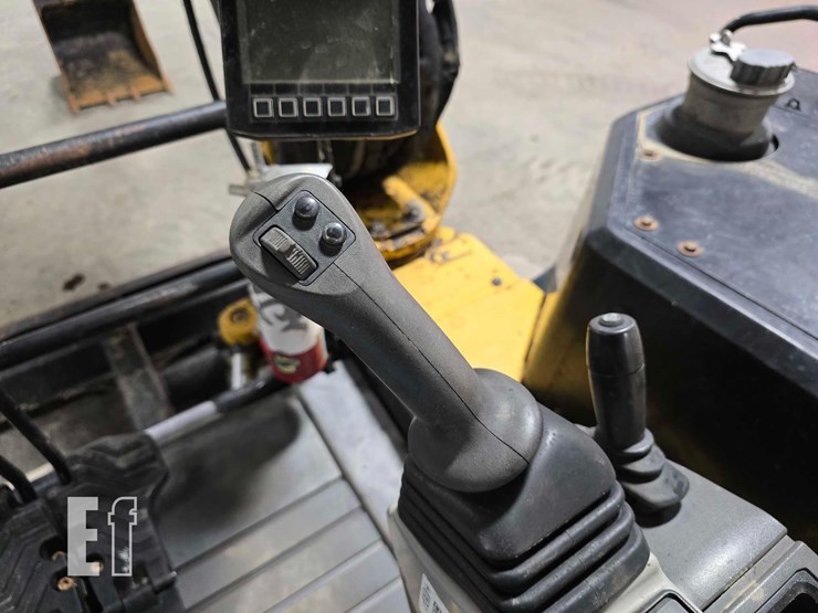 2021-caterpillar-306cr-image-22