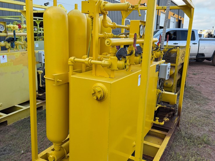 meyer-3k-wp-diesel-powered-4-station-accumulator-closing-unit,-skidded-image-2