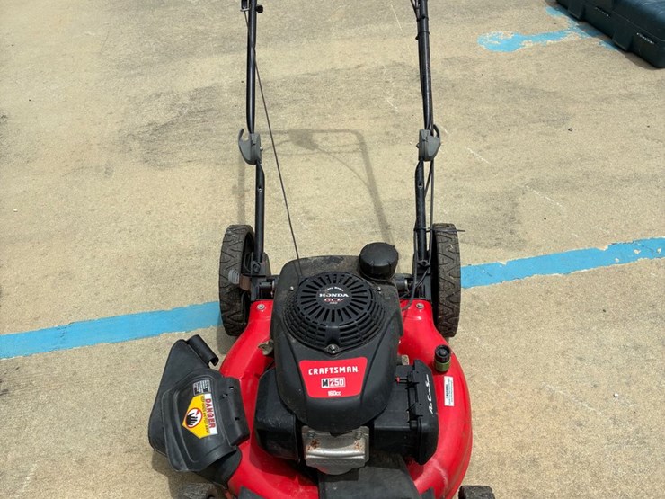#20209-•-craftsman-push-mower-image-2