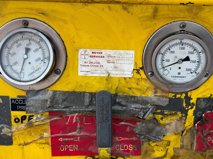 meyer-horizontal-3k-wp-gas-powered-3-station-accumulator-closing-unit,-skidded-image-10
