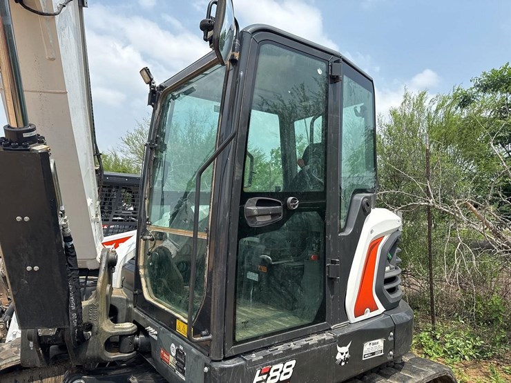 2023-bobcat-e88-image-67