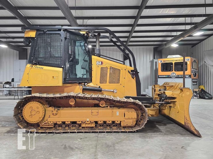 2022-caterpillar-d4-lgp-image-6