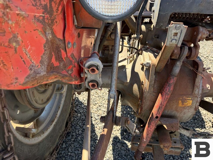 1975-massey-ferguson-235-image-23