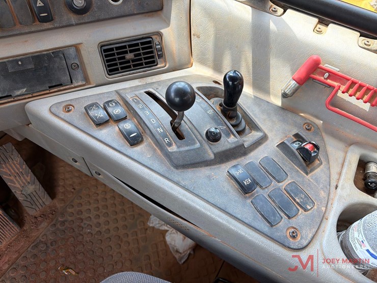2022-volvo-a30g-image-39
